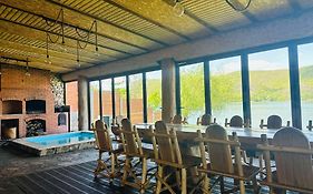 Cabana Grama -ponton privat și jacuzzi pe Lacul Cinciș